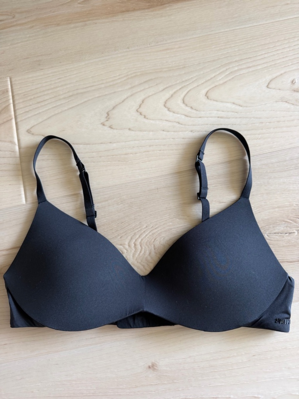 SKIMS wireless form push-up plunge bra, 34a